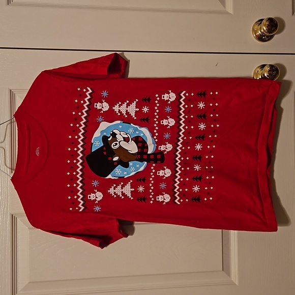 Buc-ees Christmas T-Shirt - Picture 1 of 5